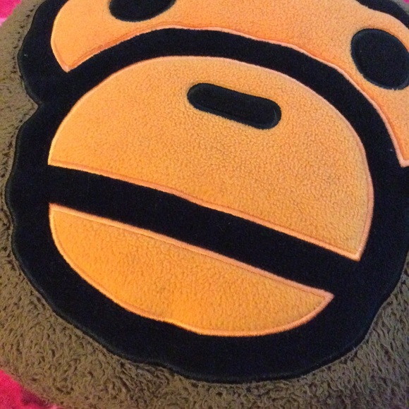 Bape - Picture 5 of 7